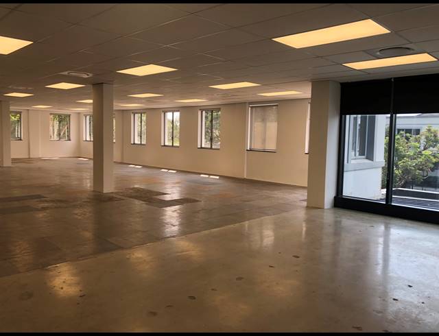 362M² OFFICE TO LET IN SANDHURST